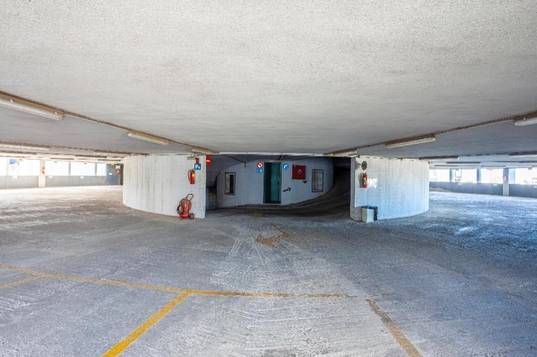 Railway Area Studio Parking Thessaloníki Exteriör bild